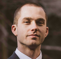 Thomas Whitfield, handelsanalist en crypto marktexpert, portret